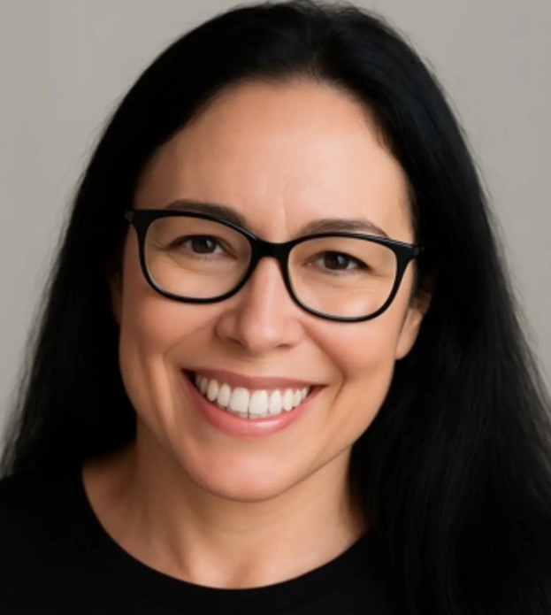 דנה אלמוסנינוס