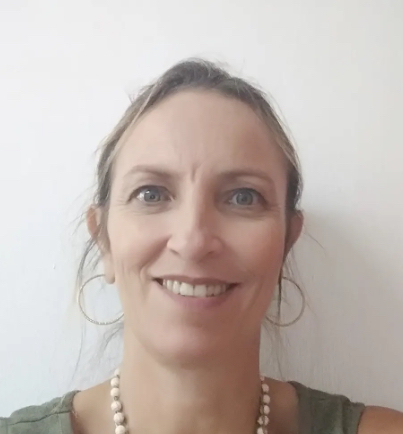 יעל שמולינזון